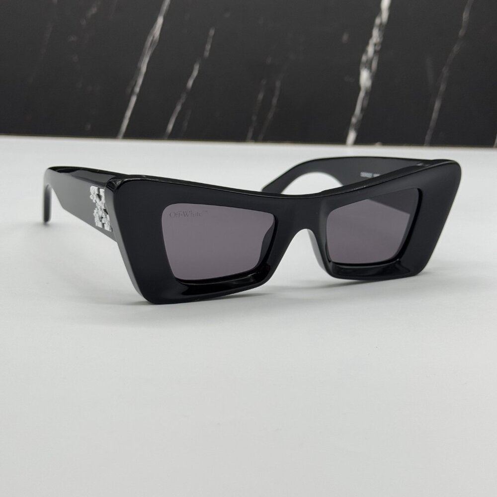NEW OFF-WHITE SUNGLASSES, BLACK CAT EYE WOMEN EYEWEAR OFF-WHITE ACCRA 007 BLACK